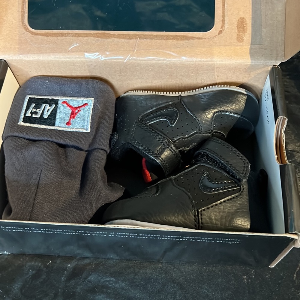 JORDANS AJF 6 {Size: 1c} NWT